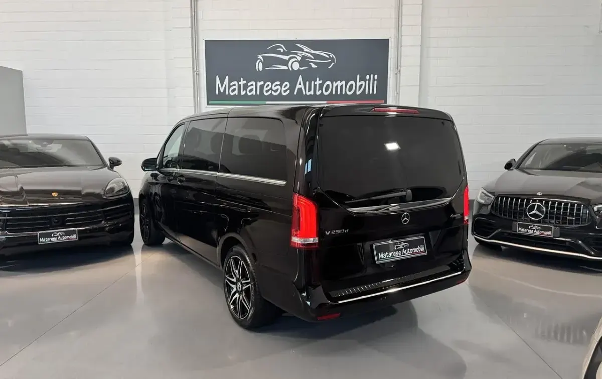 Usata Mercedes V250 Premium 190 CV (139 kW) 2018 Nero Monovolume