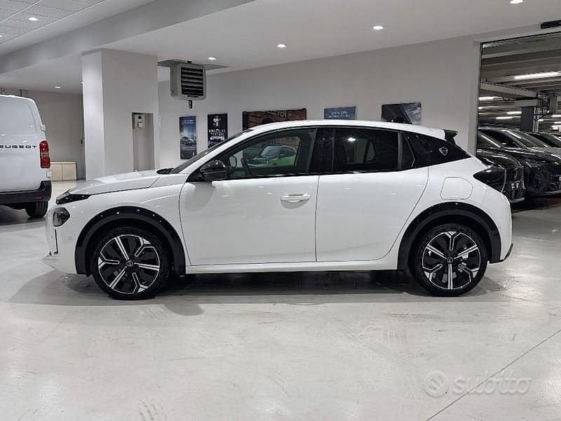 Usata Lancia Ypsilon 101 CV (74 kW) 2025 Bianco Utilitaria