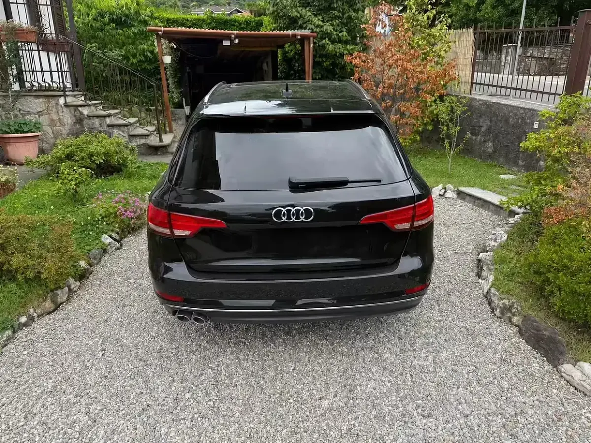Usata Audi A4 190 CV (139 kW) 2016 Nero Station wagon