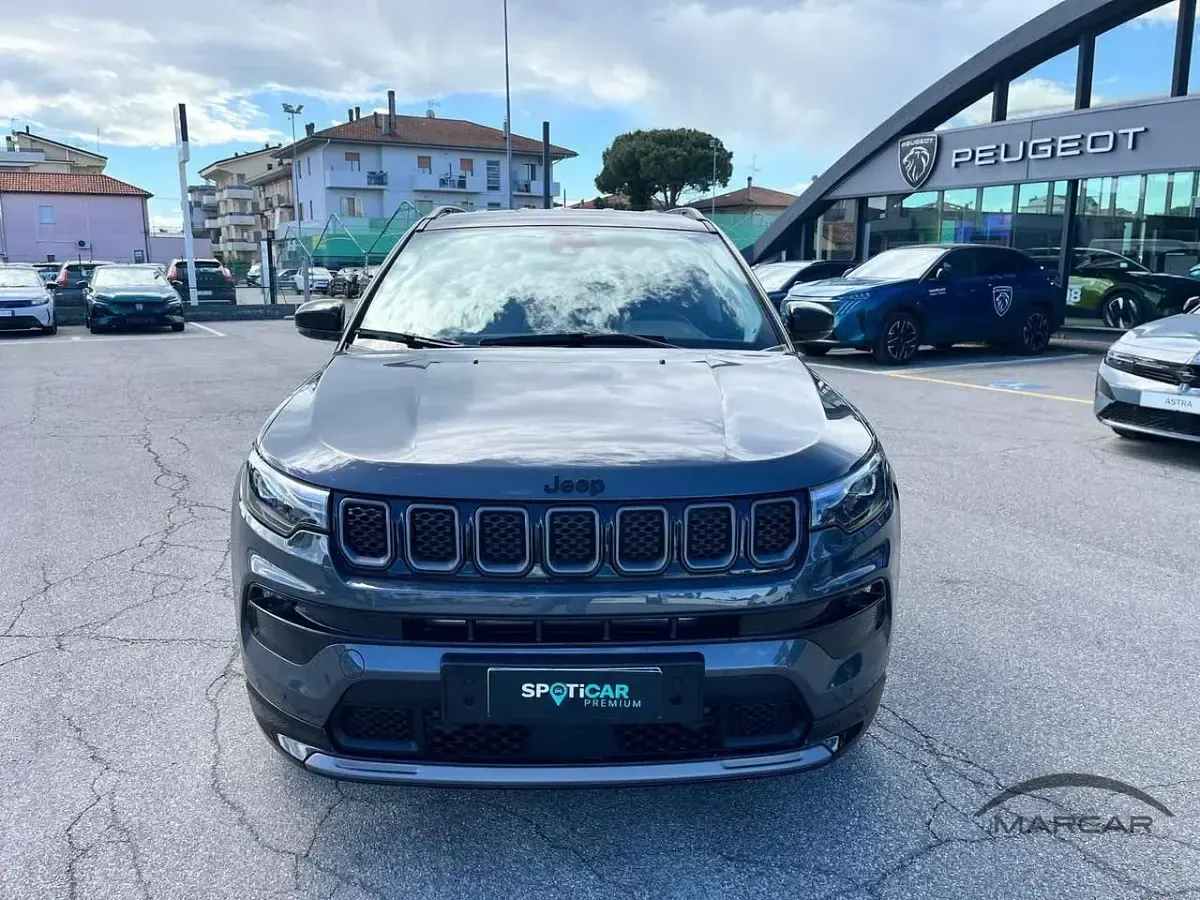 Usata Jeep Compass Summit 131 CV (96 kW) 2025 Grigio SUV