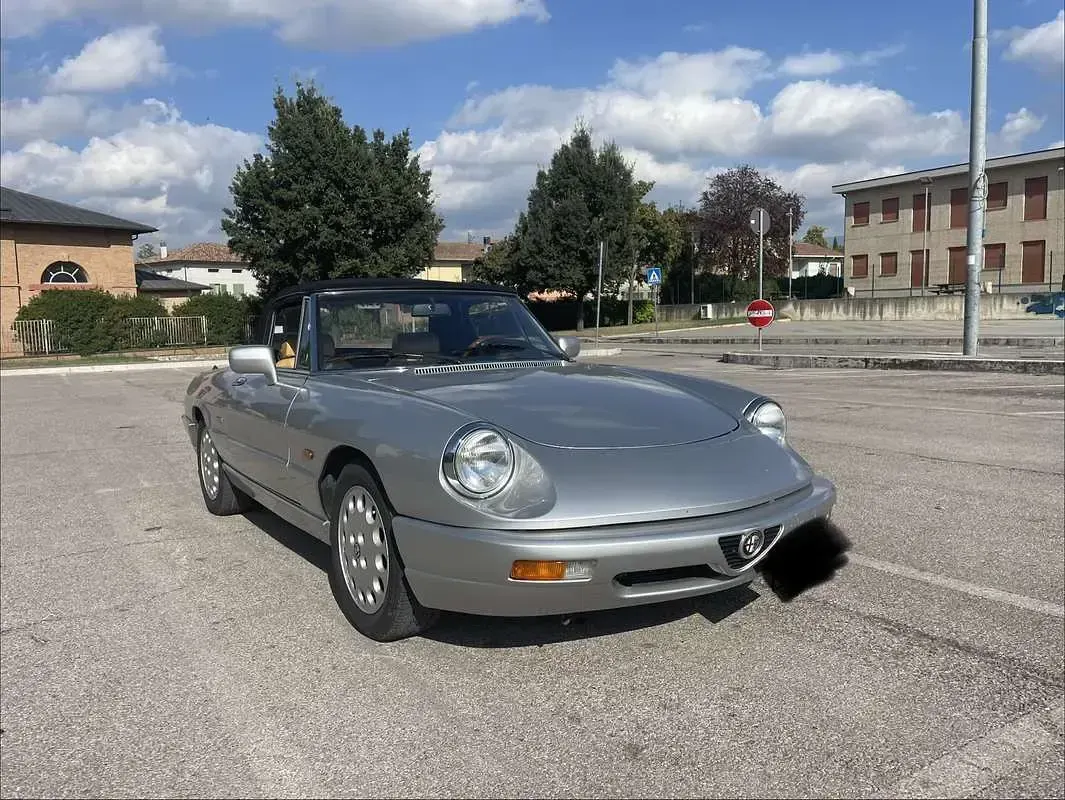 Usata Alfa Romeo Spider 122 CV (89 kW) 1992 Cabrio