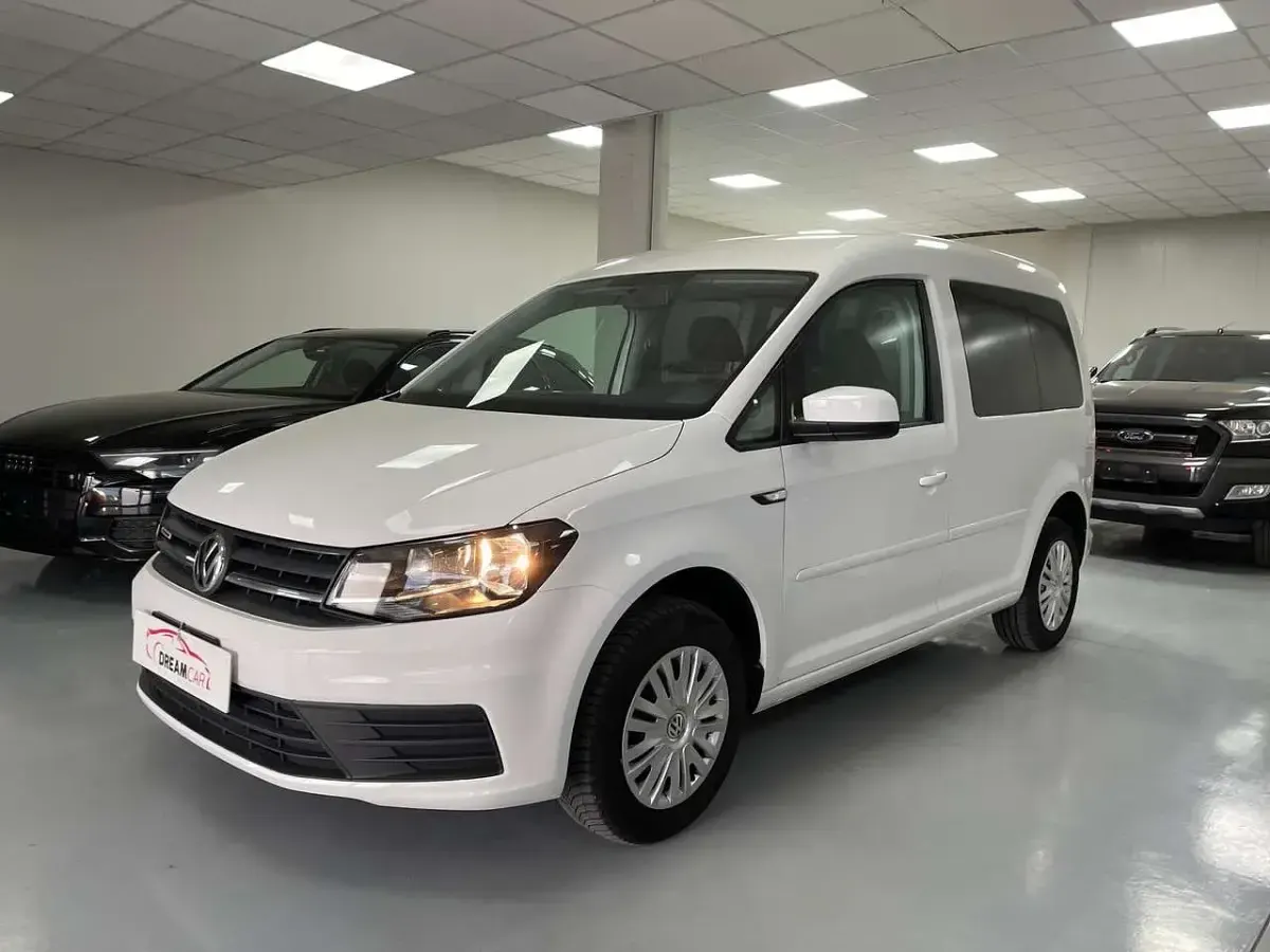 Usata VW Caddy Conceptline 110 CV (80 kW) 2017 Bianco Monovolume