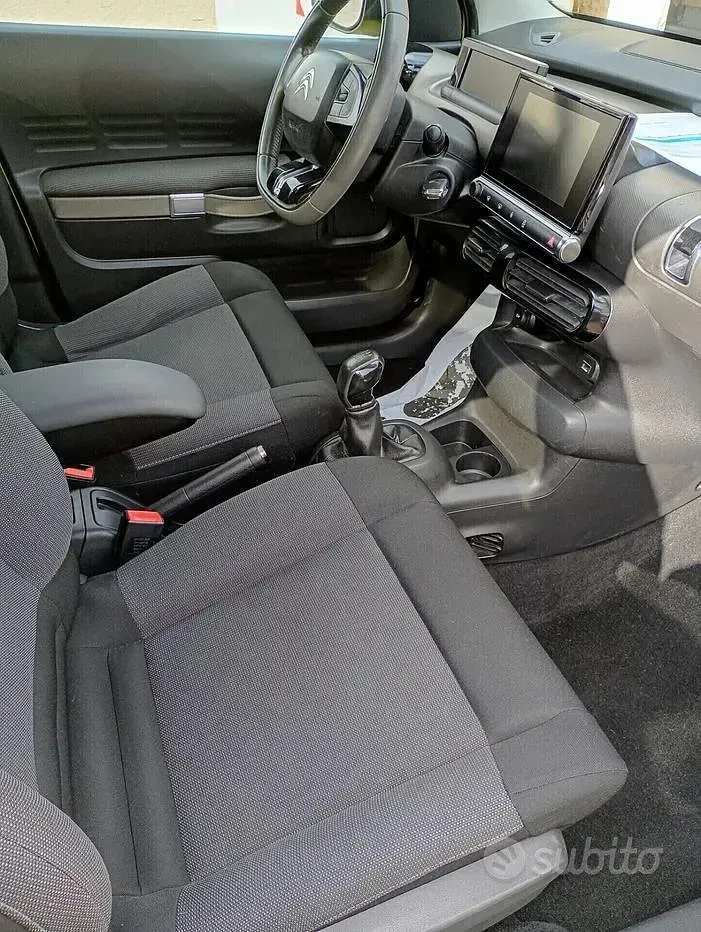 Usata Citroën C4 99 CV (72 kW) 2015 Giallo Berlina