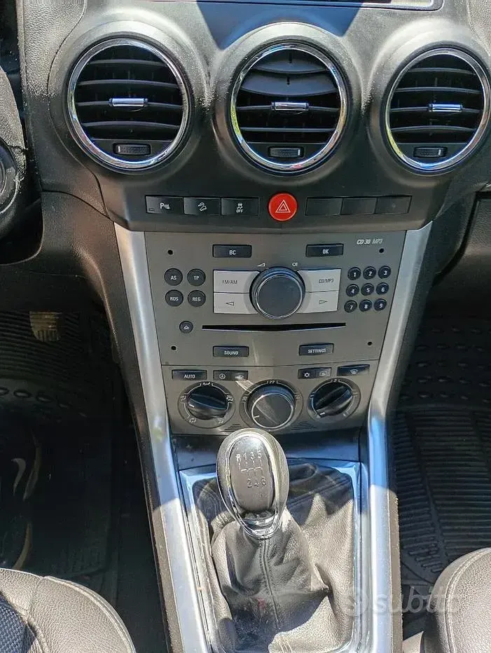 Usata Opel Antara 163 CV (119 kW) 2012 Bianco SUV
