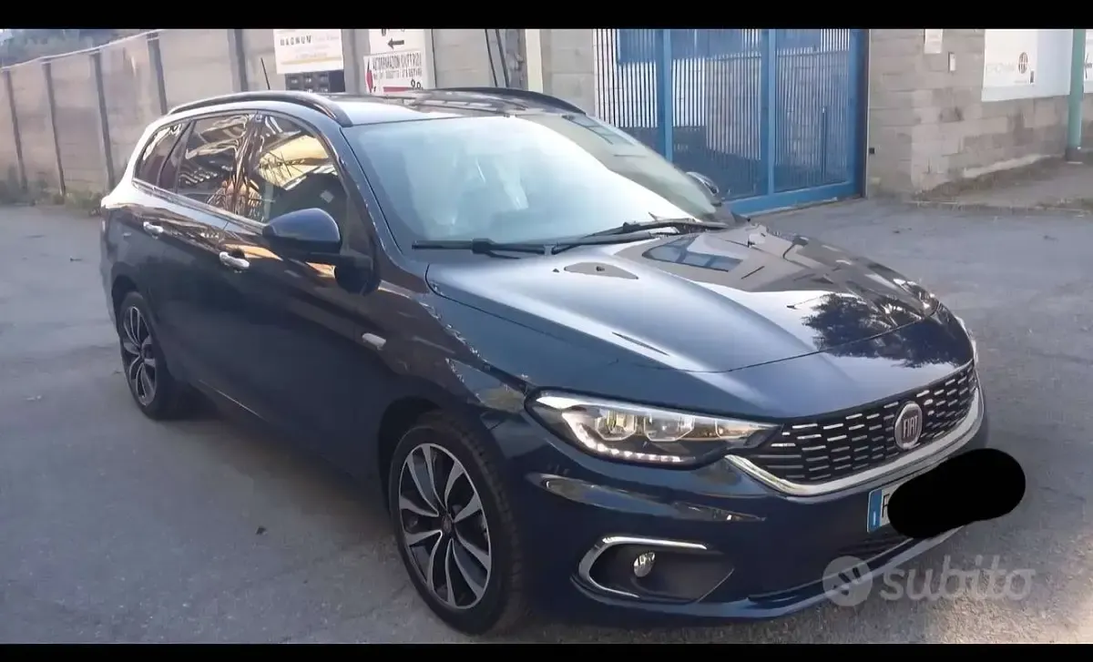 Usata Fiat Tipo Lounge 120 CV (88 kW) 2016 Blu/azzurro Station wagon