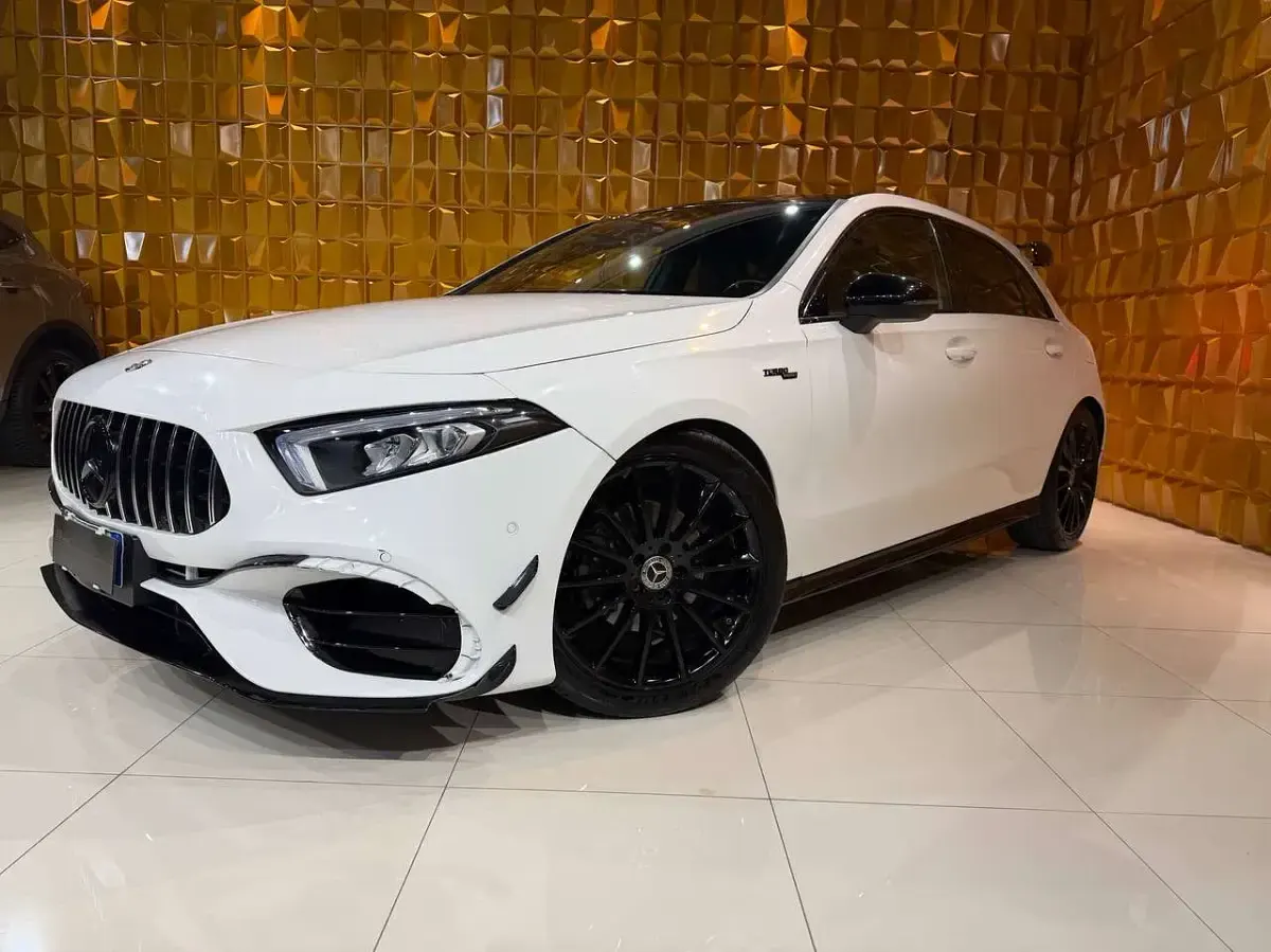Usata Mercedes A180 AMG 136 CV (100 kW) 2019 Bianco Berlina