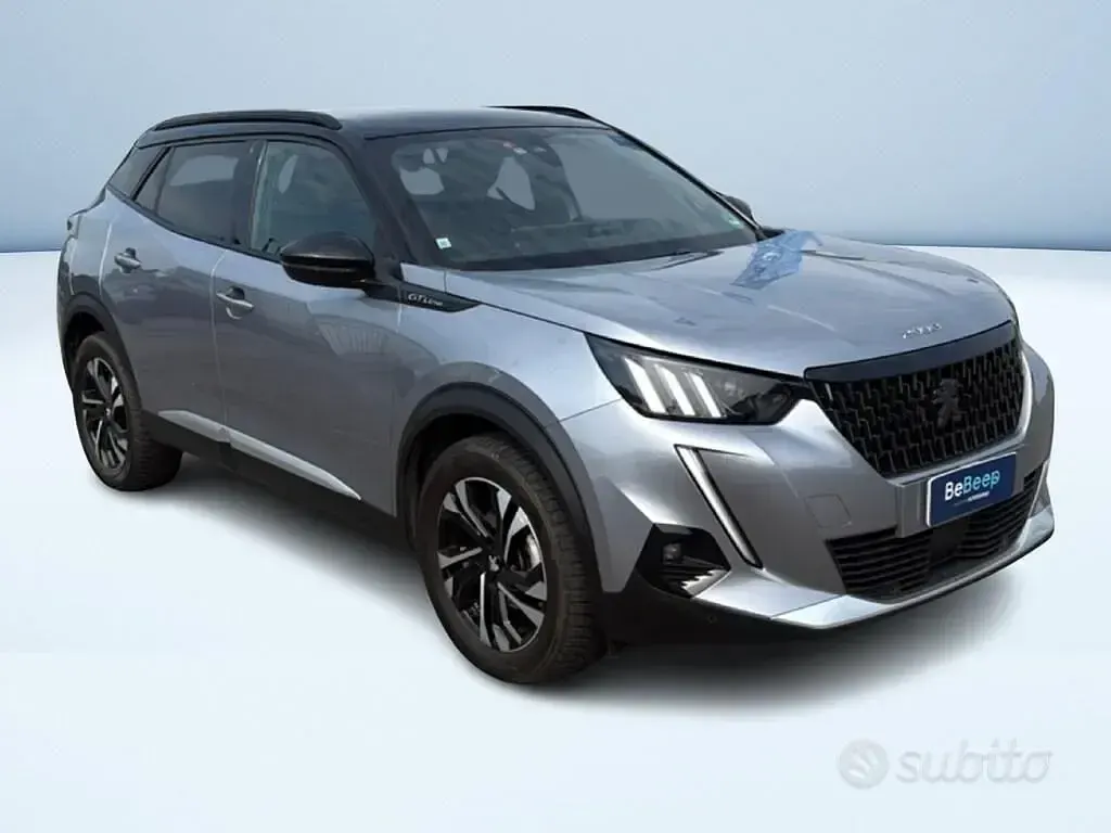 Usata Peugeot 2008 GT-line 102 CV (75 kW) 2020 Grigio metallizzato SUV