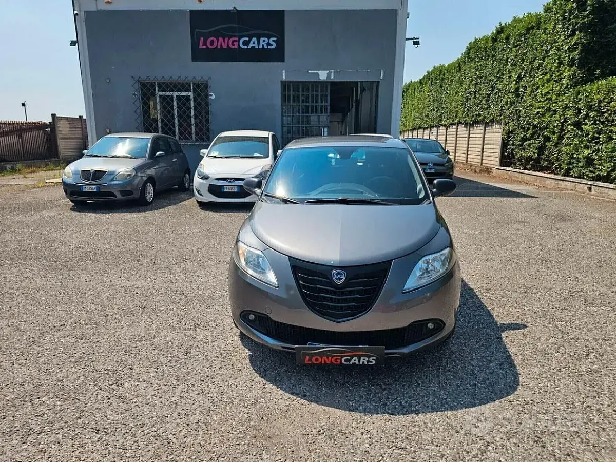 Usata Lancia Ypsilon S 95 CV (69 kW) 2014 Grigio Utilitaria