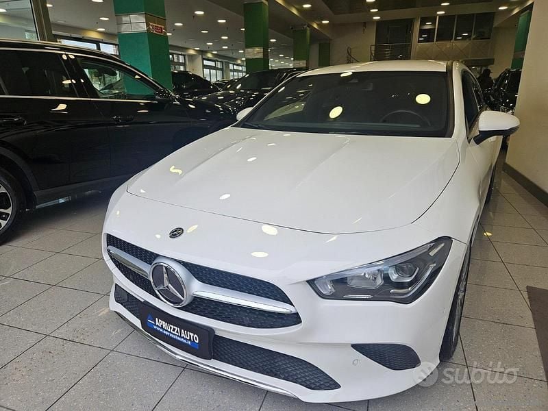 Usata Mercedes CLA200 Shooting Brake 150 CV (110 kW) 2020 Bianco Station wagon