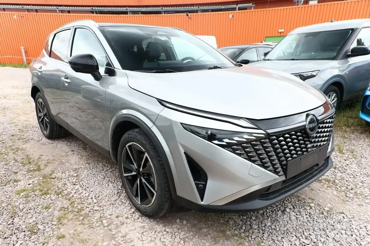 Nuova Nissan Qashqai Tekna 158 CV (116 kW) 2026 Grigio SUV