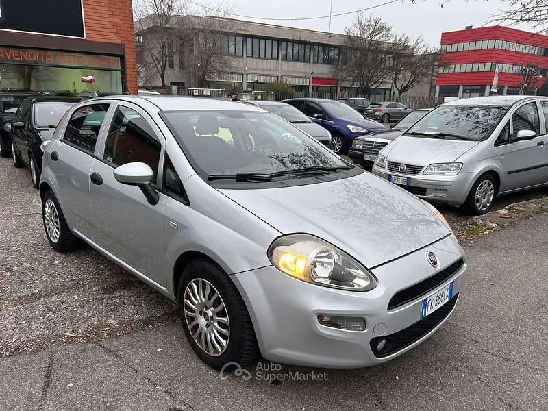Usata Fiat Punto Street 95 CV (69 kW) 2017 Grigio Utilitaria