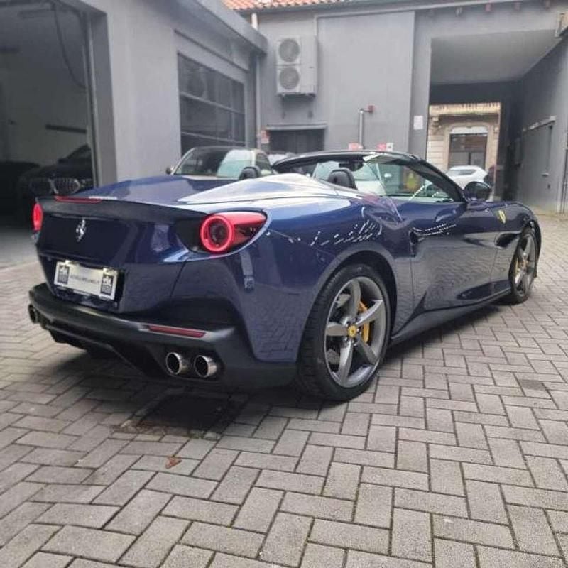 Usata Ferrari Portofino 600 CV (441 kW) 2019 Blu tour de france Cabrio