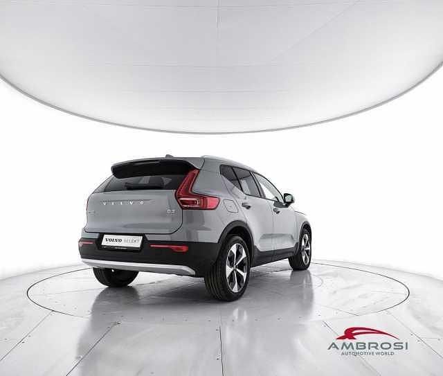 Usata Volvo XC40 Core 163 CV (119 kW) 2025 Grigio SUV