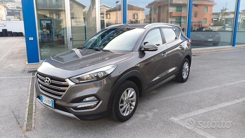 Usata Hyundai Tucson Edition 116 CV (85 kW) 2017 Marrone SUV
