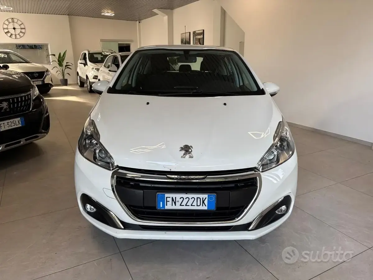 Usata Peugeot 208 Allure 82 CV (60 kW) 2019 Bianco Utilitaria