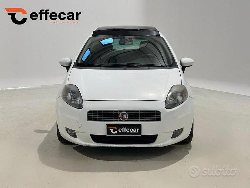 Usata Fiat Grande Punto Sport 90 CV (66 kW) 2009 Bianco Utilitaria