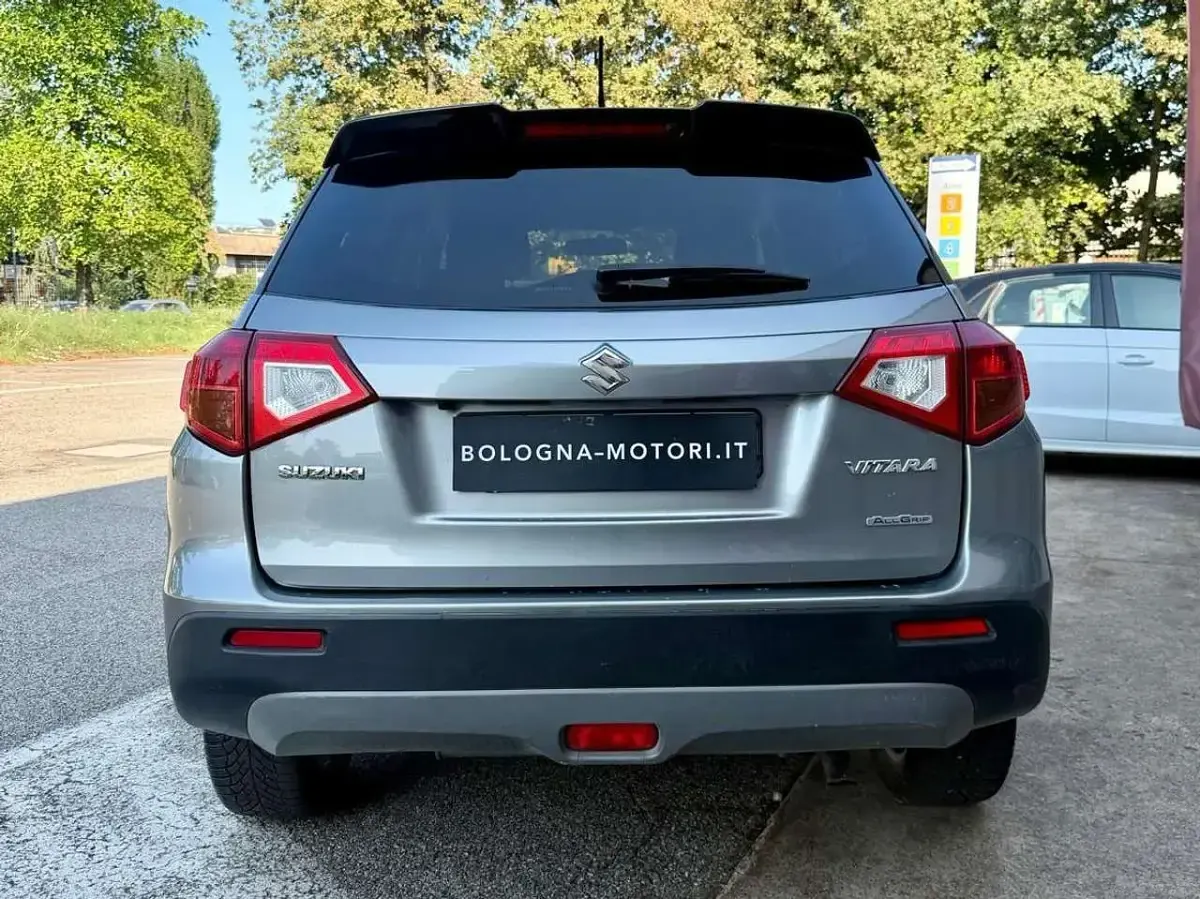 Usata Suzuki Vitara 120 CV (88 kW) 2015 Grigio SUV
