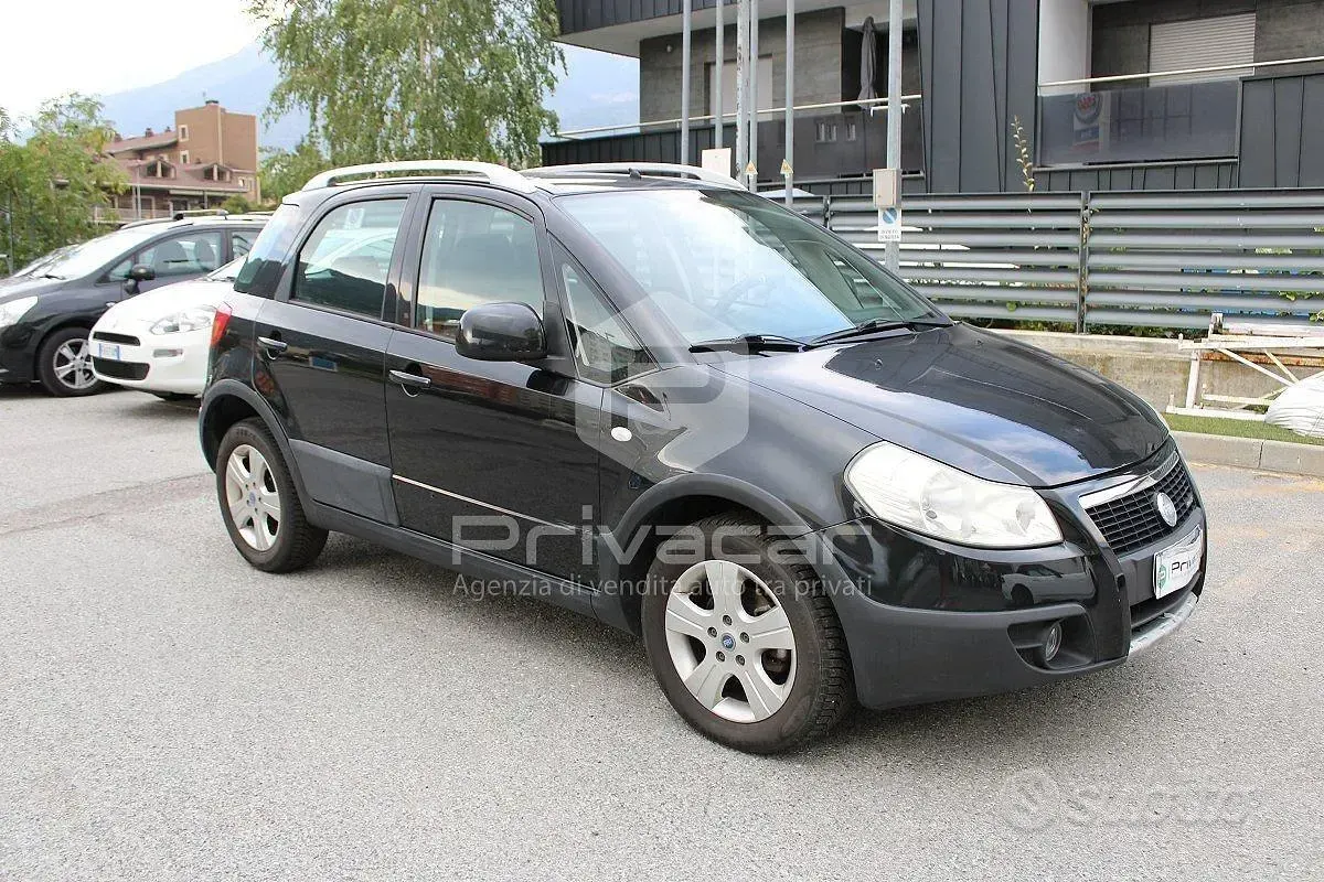 Usata Fiat Sedici Dynamic 120 CV (88 kW) 2007 Nero SUV