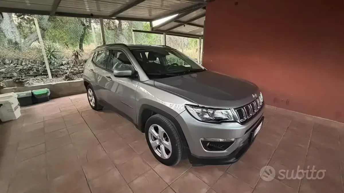 Usata Jeep Compass 120 CV (88 kW) 2019 Grigio SUV