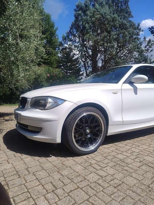 Usata 2010 BMW 120 Coupé Coupé | 7000 € (Ottimo prezzo) - Immagine 1/4