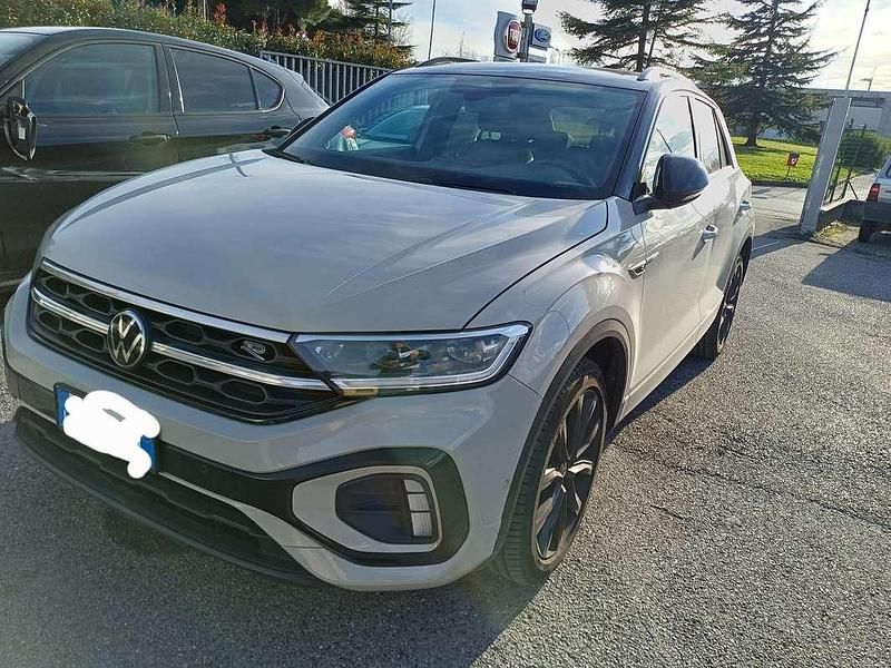 Usata VW T-Roc R-line 116 CV (85 kW) 2023 Beige SUV