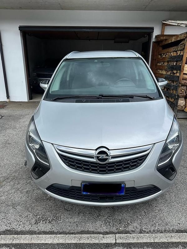 Grigio Usata 2013 Opel Zafira Tourer Edition Monovolume | 6500 € (Buon prezzo) - Immagine 1/4