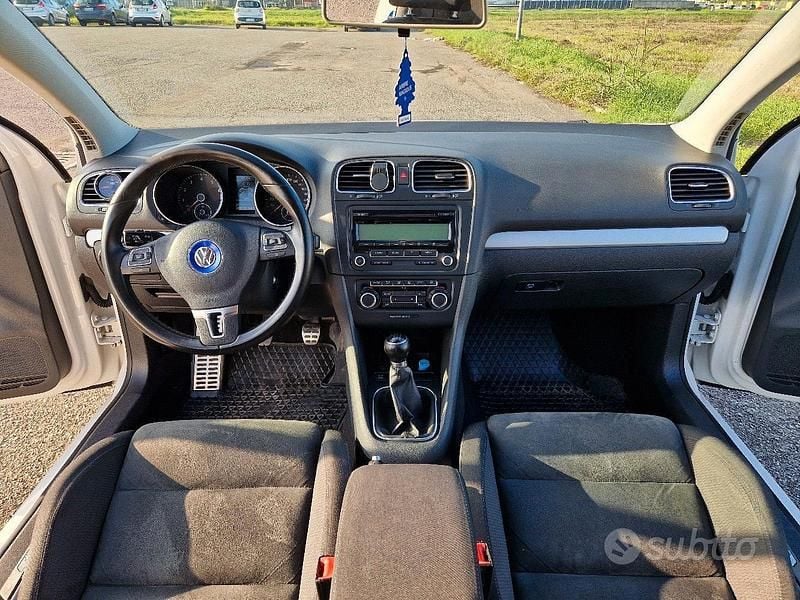 Usata VW Golf VI Comfortline 122 CV (89 kW) 2008 Bianco Utilitaria