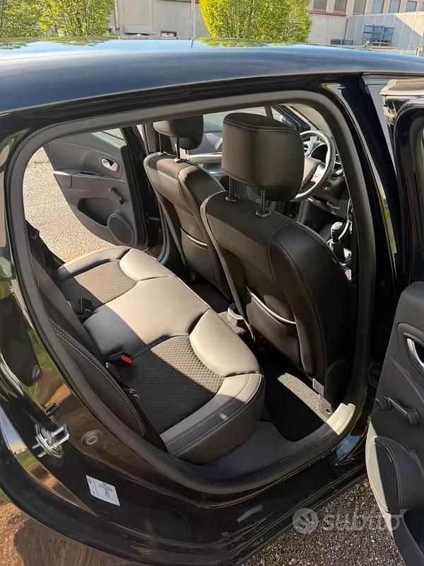 Usata Renault Clio IV 118 CV (86 kW) 2018 Nero Utilitaria