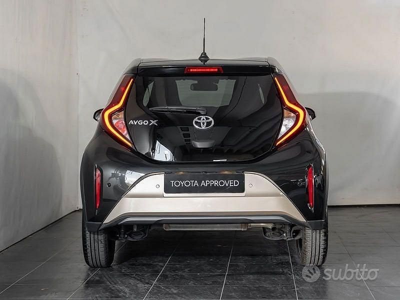 Usata Toyota Aygo X Lounge 72 CV (52 kW) 2023 Giallo SUV