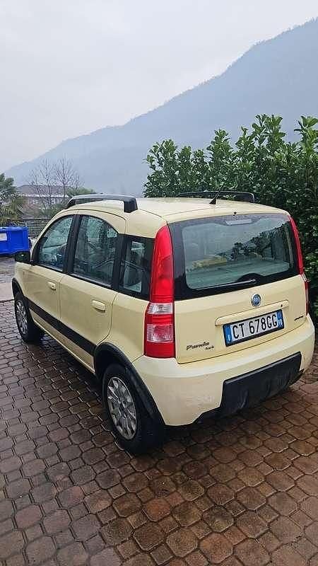Usata Fiat Panda 4x4 Climbing 60 CV (44 kW) 2005 Utilitaria