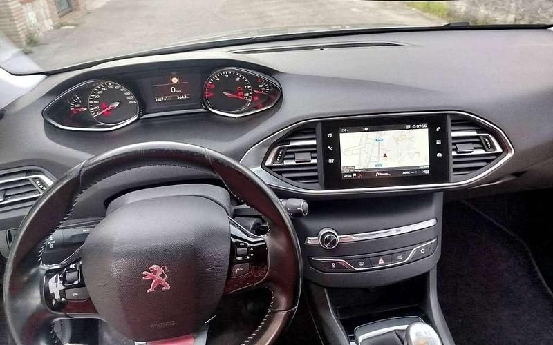 Usata Peugeot 308 SW Allure 131 CV (96 kW) 2019 Argento Station wagon
