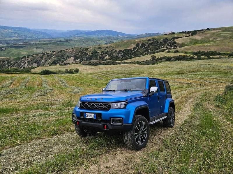 Usata ICH-X K2 162 CV (119 kW) 2024 Blu/azzurro SUV