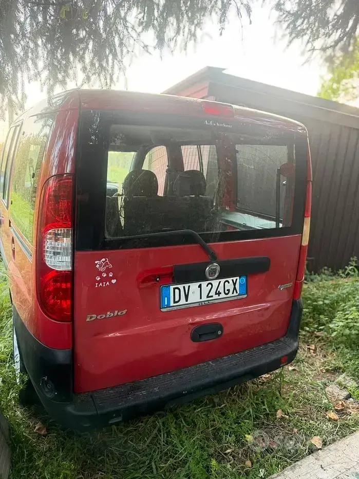 Usata Fiat Doblò 103 CV (75 kW) 2009 Monovolume