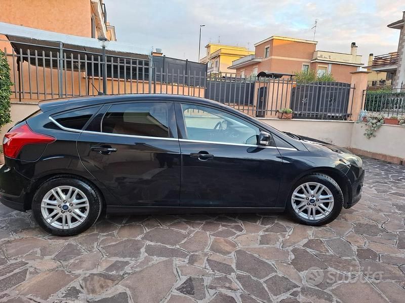 Usata Ford Focus Titanium 120 CV (88 kW) 2014 Nero Berlina