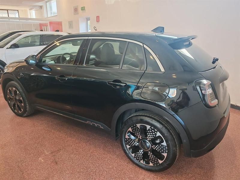 Usata Fiat 600 La Prima 100 CV (73 kW) 2025 Nero Station wagon