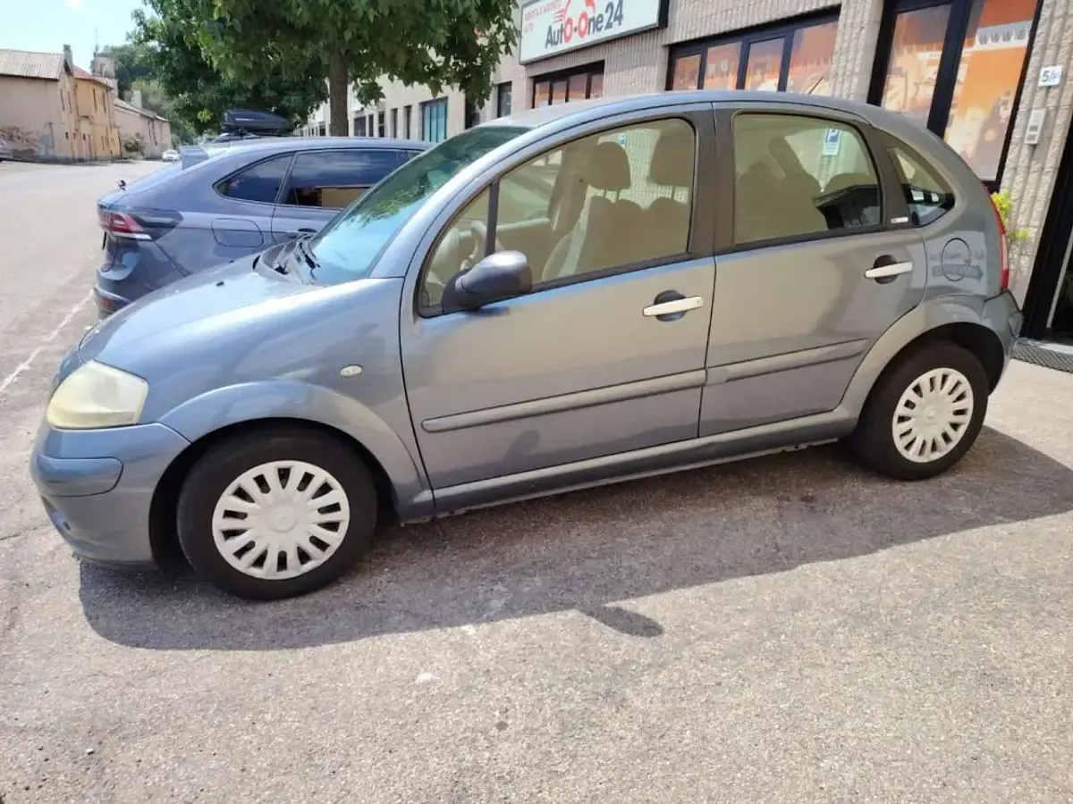 Usata Citroën C3 Exclusive 60 CV (44 kW) 2009 Argento metallizzato Berlina