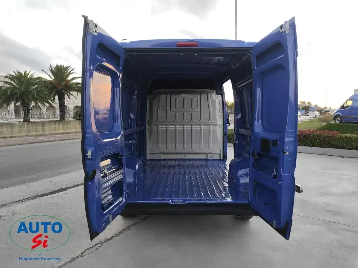 Usata Citroën Jumper 120 CV (88 kW) 2021 Blu/azzurro Monovolume