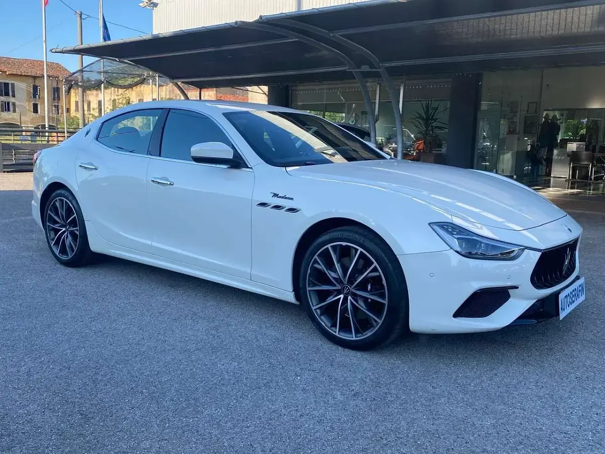 Usata Maserati Ghibli 349 CV (256 kW) 2021 Bianco Berlina