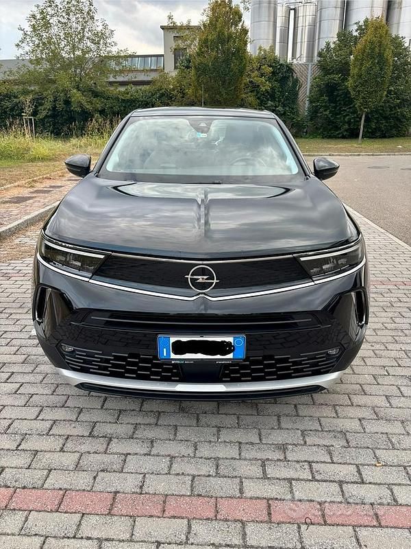 Usata Opel Mokka Elegance 110 CV (80 kW) 2022 Nero SUV