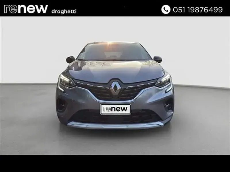 Usata Renault Captur Intens 160 CV (117 kW) 2021 Grigio chiaro SUV