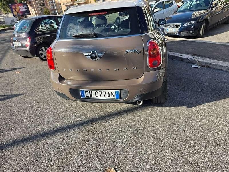 Usata Mini Cooper D Countryman 111 CV (81 kW) 2014 Marrone SUV