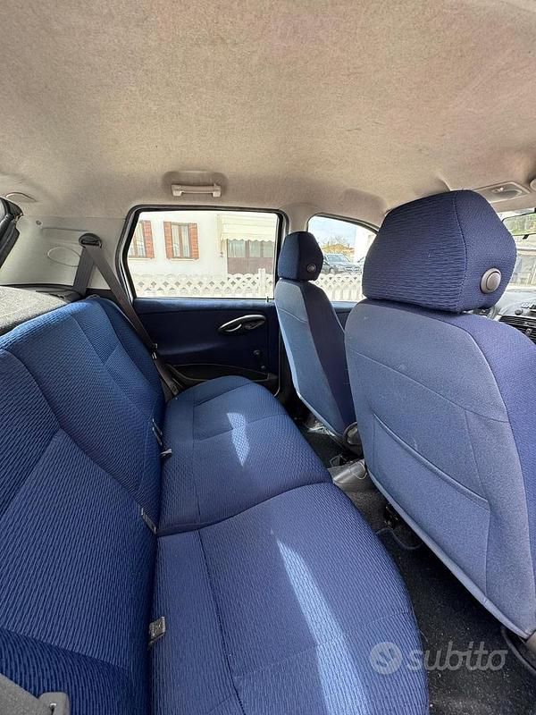 Usata Fiat Punto 80 CV (58 kW) 2001 Grigio Utilitaria