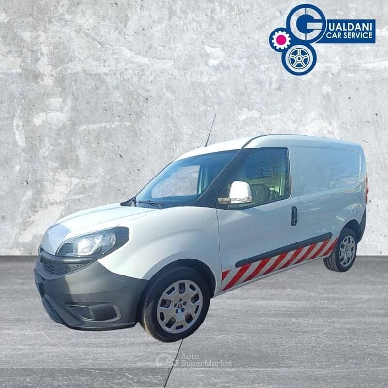 Usata Fiat Doblò Lounge 120 CV (88 kW) 2020 Bianco Monovolume