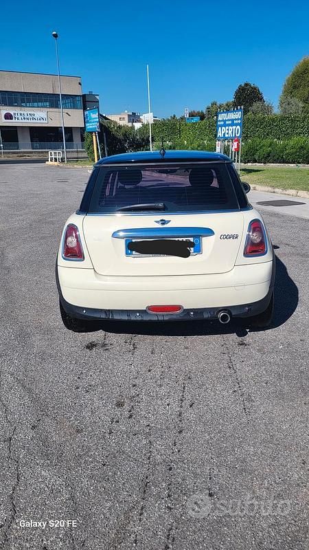 Usata Mini Cooper 120 CV (88 kW) 2007 Bianco Utilitaria
