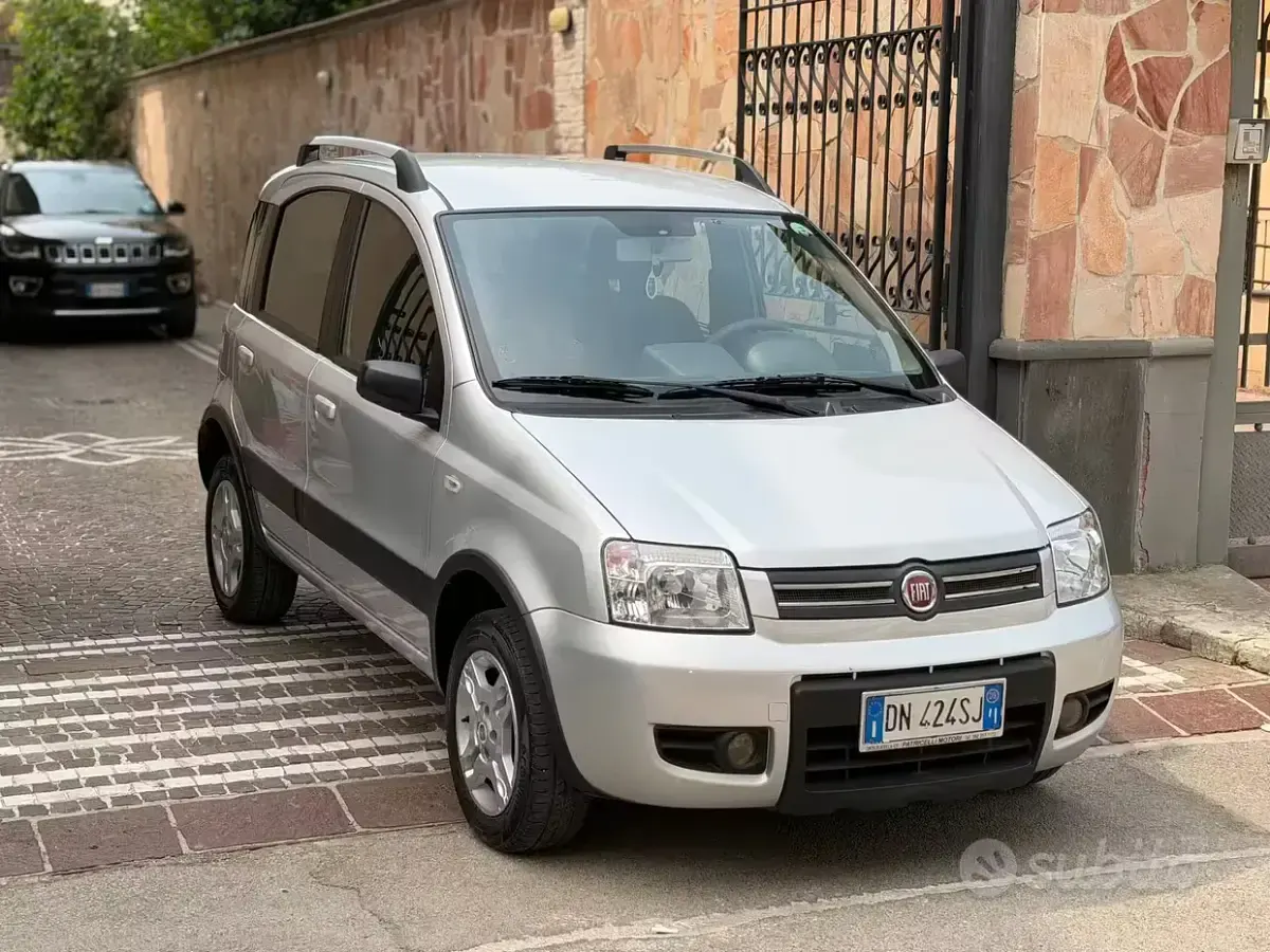 Usata Fiat Panda Climbing 60 CV (44 kW) 2008 Grigio Utilitaria