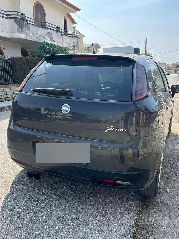 Usata Fiat Grande Punto 65 CV (47 kW) 2007 Nero Utilitaria