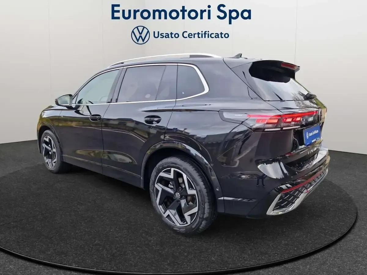 Usata VW Tiguan R-line 150 CV (110 kW) 2025 Nero SUV