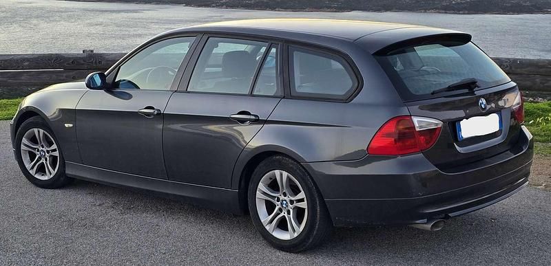 Usata BMW 318 143 CV (105 kW) 2008 Grigio Station wagon