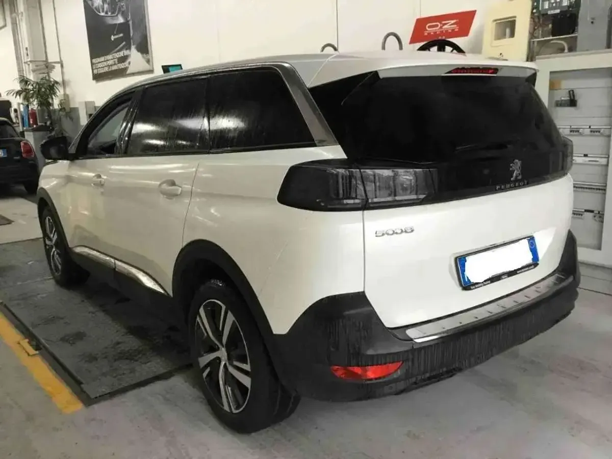 Occasion Peugeot 5008 Allure 131 ch (96 kW) 2022 Blanc SUV