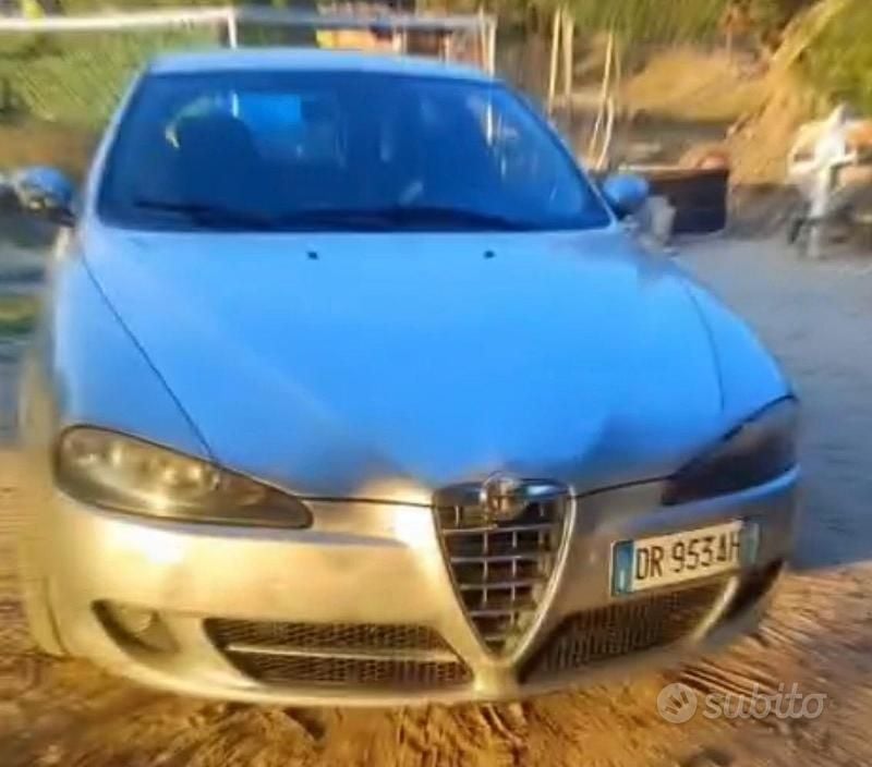 Usata Alfa Romeo 147 150 CV (110 kW) 2009 Grigio Utilitaria